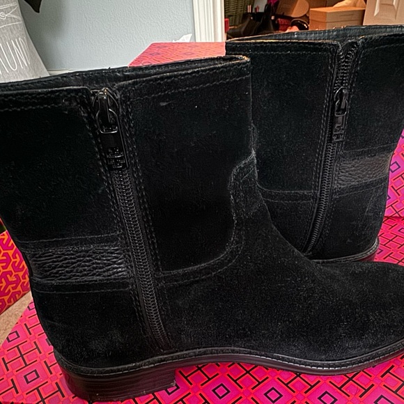 Tory Burch Suede Boot Black - Picture 5 of 6